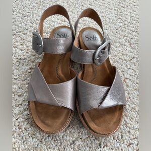 Sofft Women's Metallic Sandals 7.5 NEW